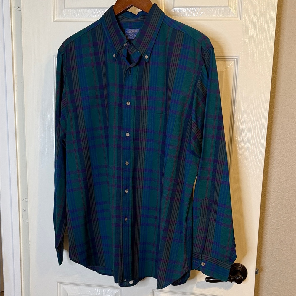 Vintage Pendleton Men's Green and Navy Plaid Shirt
